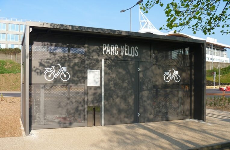 Abri Plus - Abris Vélos sécurisé Nomad avec auvent U - Ville de Metz - Complexe sportif Les Arènes (57) via Park Indigo